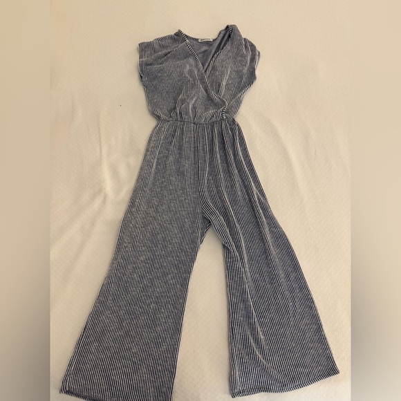 Caution To The Wind navy and white cropped jumpsuit Size M - Picture 7 of 12